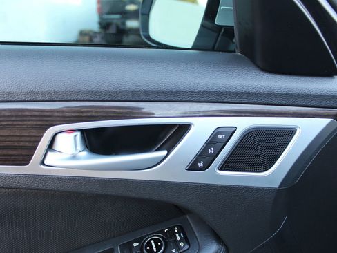 Used 2017 Genesis G80 3.8 w/ Option Group 02 image 13