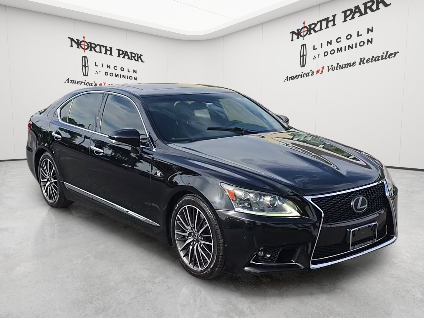 Used 2013 Lexus LS 460 w/ F-Sport Pkg RWD image 7