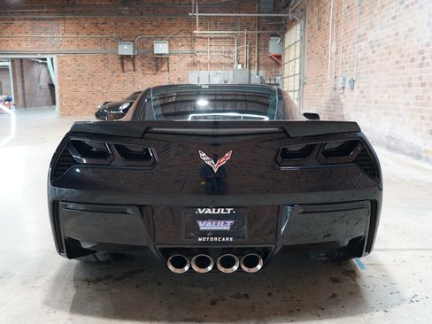 Used 2018 Chevrolet Corvette Stingray Coupe w/ Battery Protection Package image 12
