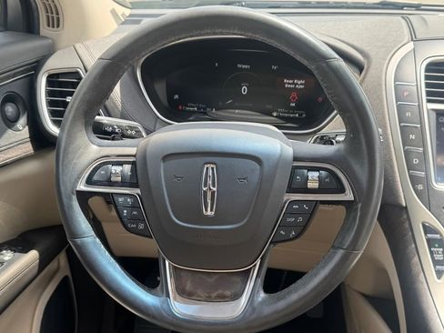 Used 2020 Lincoln Nautilus Reserve w/ Equipment Group 201A FWD image 14