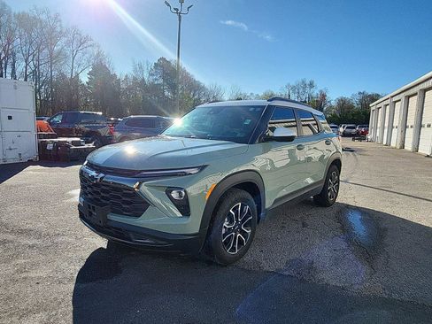 Used 2025 Chevrolet TrailBlazer ACTIV w/ Convenience Package image 1