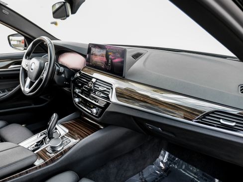 Used 2021 BMW 540i w/ Convenience Package image 12