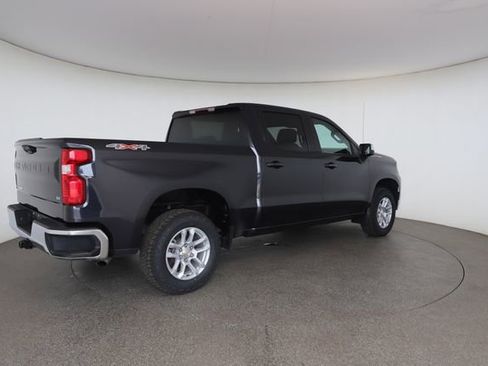 Used 2022 Chevrolet Silverado 1500 LT AWD/4WD image 19