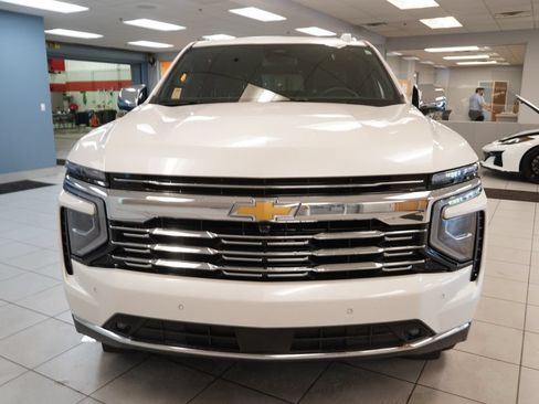 New 2025 Chevrolet Tahoe Premier w/ Sun And Tow Package AWD/4WD image 18