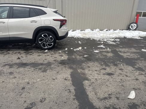 New 2026 Chevrolet Trax RS image 7