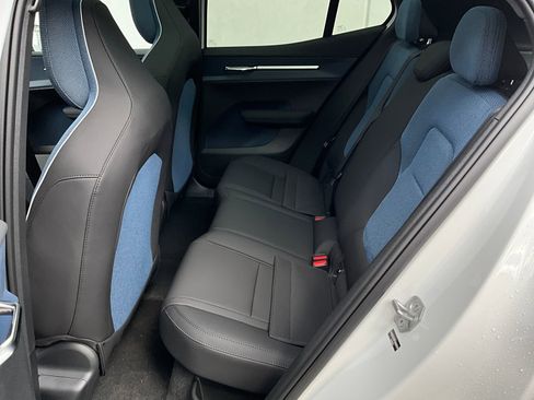 New 2026 Volvo EX30 Plus w/ Protection Package Premier image 27