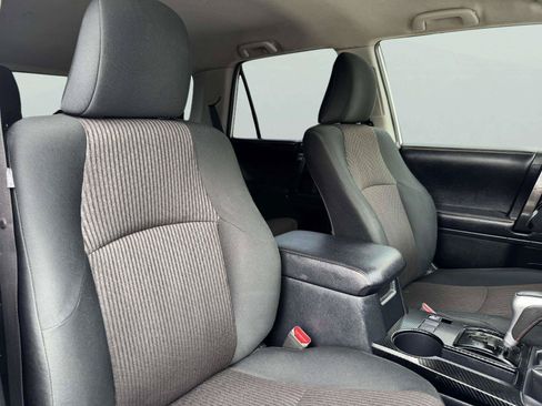 Used 2019 Toyota 4Runner TRD Off-Road AWD/4WD image 57
