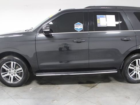 Used 2023 Ford Expedition XLT image 6