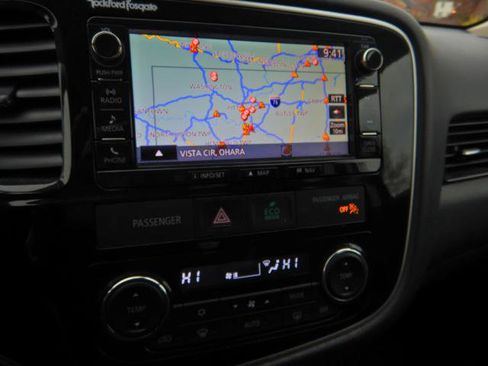 Used 2016 Mitsubishi Outlander GT image 21