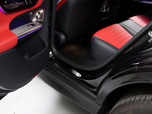 Certified 2025 Mercedes-Benz GLC 300 4MATIC image 27