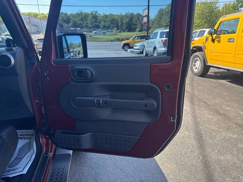 Used 2009 Jeep Wrangler Sahara AWD/4WD image 21