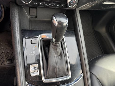 Used 2018 MAZDA CX-5 Touring w/ Preferred Equipment Package image 32