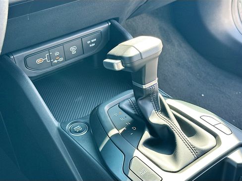 New 2025 Kia K4 LXS image 10