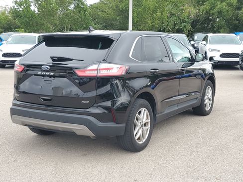 Used 2023 Ford Edge SEL image 4