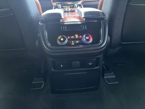 Used 2021 Lincoln Navigator L Reserve w/ Luxury Package image 16