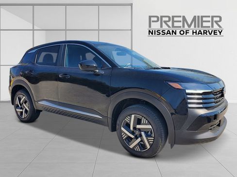 New 2026 Nissan Kicks SV FWD image 2