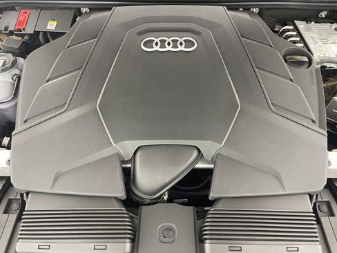 New 2025 Audi Q8 Premium Plus image 40