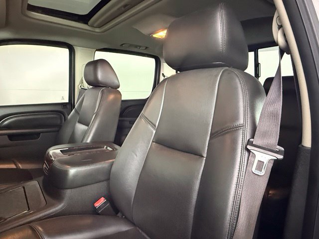 Used 2013 GMC Sierra 3500 Denali AWD/4WD image 6
