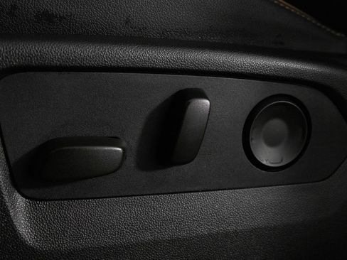 Used 2023 GMC Yukon AT4 image 18