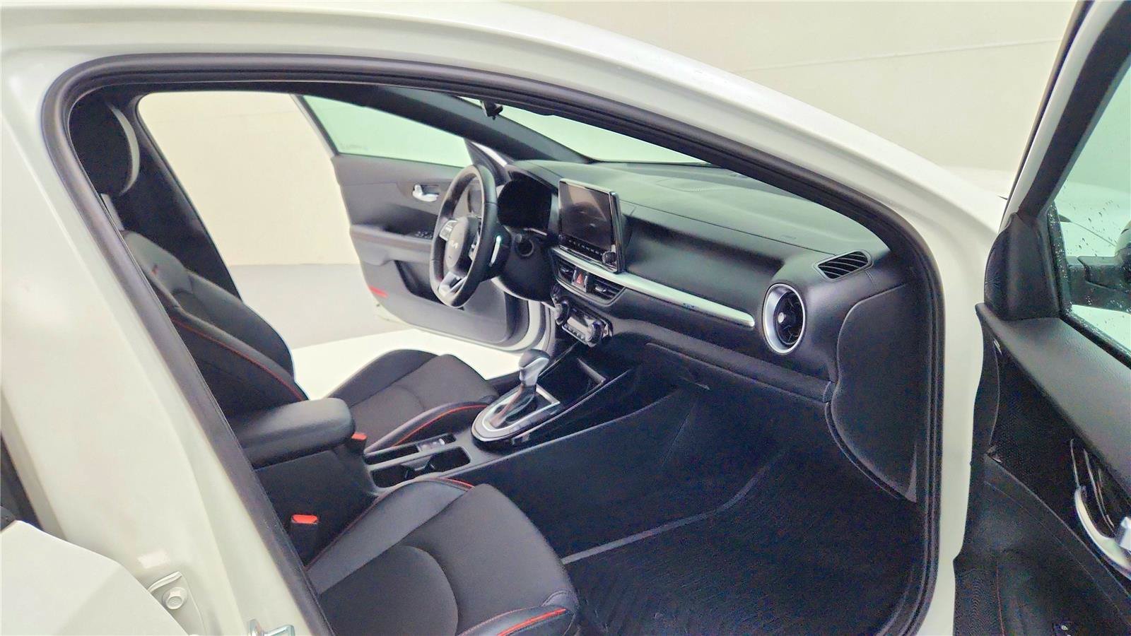 Used 2023 Kia Forte GT FWD image 38