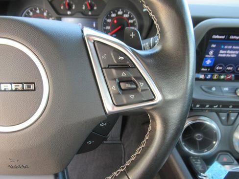 Used 2021 Chevrolet Camaro LT w/ RS Package image 17