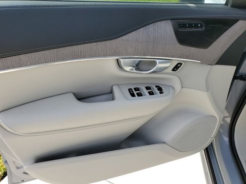 Certified 2024 Volvo XC90 B6 Ultimate w/ Protection Package Premier image 15