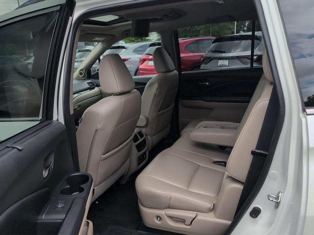 Used 2017 Honda Pilot Touring image 34