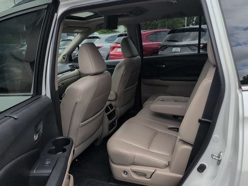 Used 2017 Honda Pilot Touring image 34