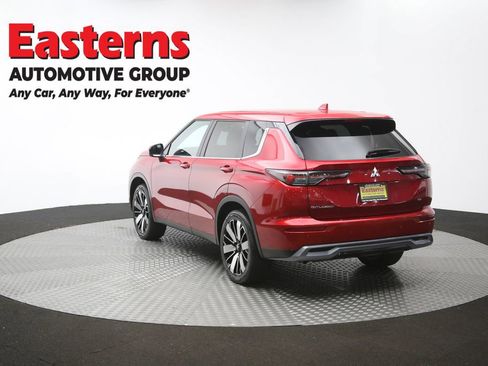 Used 2025 Mitsubishi Outlander AWD image 66