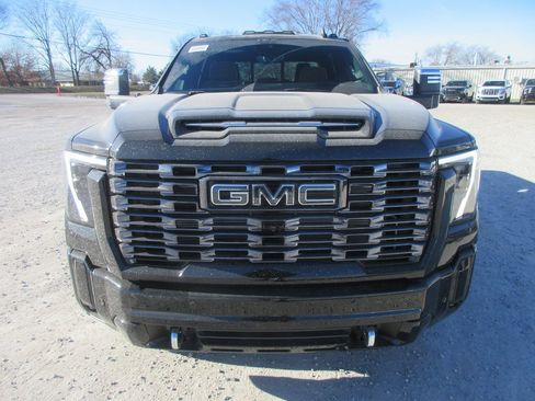 New 2026 GMC Sierra 2500 Denali Ultimate w/ Max Trailering Package image 12