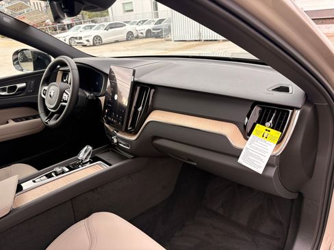 Used 2026 Volvo XC60 B5 Plus w/ Climate Package image 28