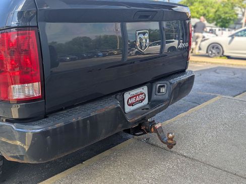 Used 2017 RAM 1500 Express AWD/4WD image 7