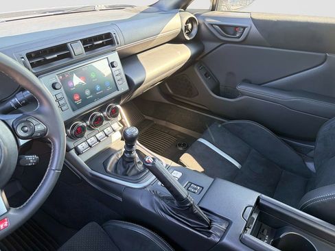 Used 2025 Toyota GR86 Premium w/ ALL Weather Mat Package (TMS) RWD image 22