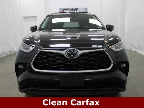 Used 2022 Toyota Highlander Limited image 2