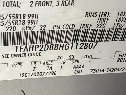 Used 2017 Ford Taurus SE image 31