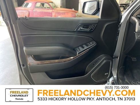 Used 2019 Chevrolet Suburban LT image 19