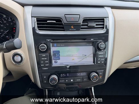 Used 2015 Nissan Altima 2.5 SL w/ Technology Package FWD image 8