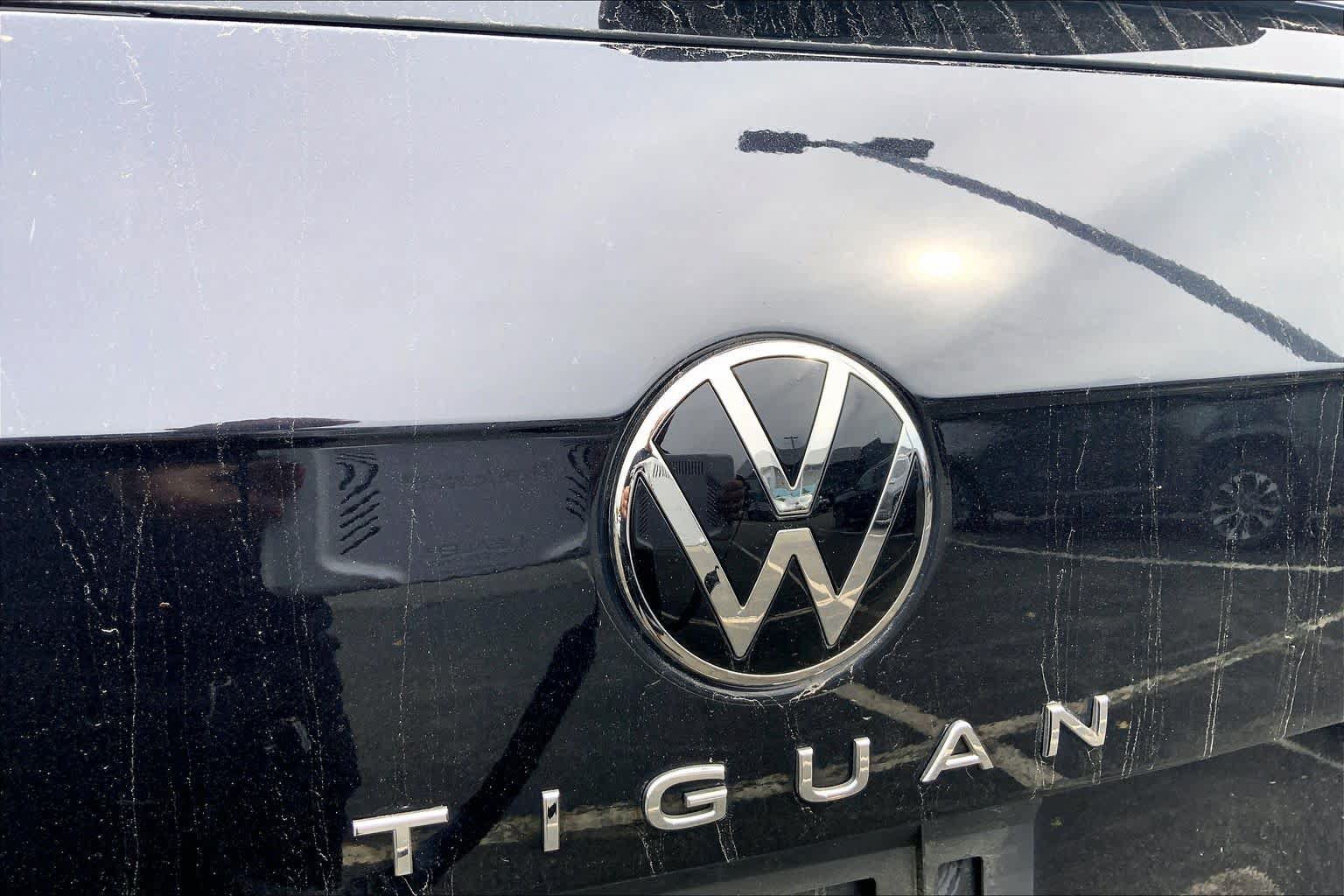 Used 2022 Volkswagen Tiguan SE R-Line AWD/4WD image 31