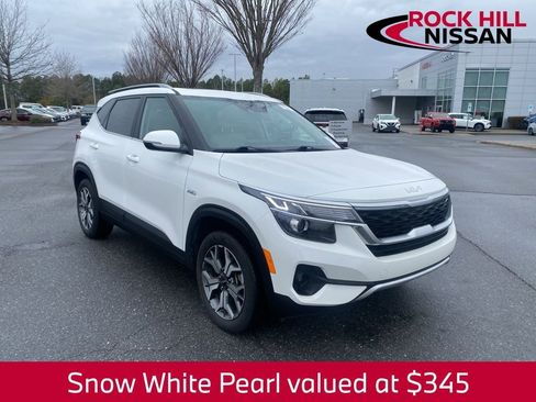 Used 2023 Kia Seltos EX image 1