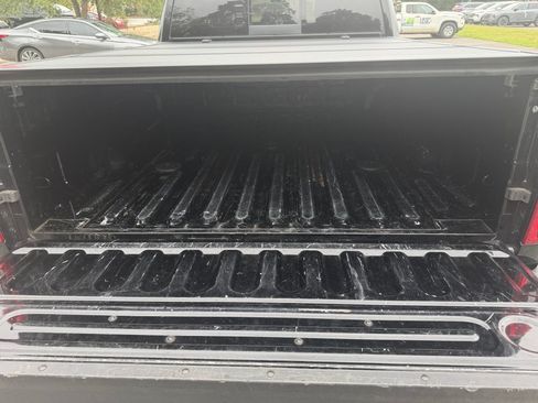 Used 2024 RAM 2500 Tradesman w/ Chrome Appearance Group AWD/4WD image 15