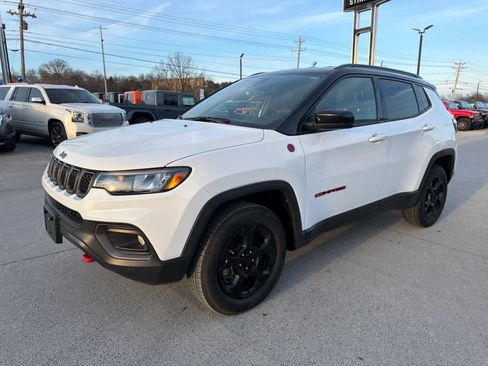 Used 2023 Jeep Compass Trailhawk image 1