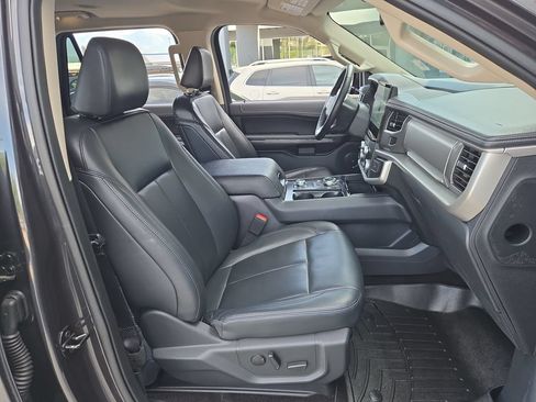 Used 2022 Ford Expedition XLT AWD/4WD image 18