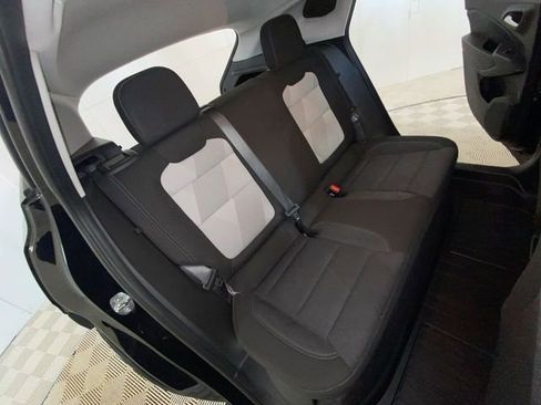 Used 2024 Chevrolet Trax LS w/ LS Convenience Package FWD image 10