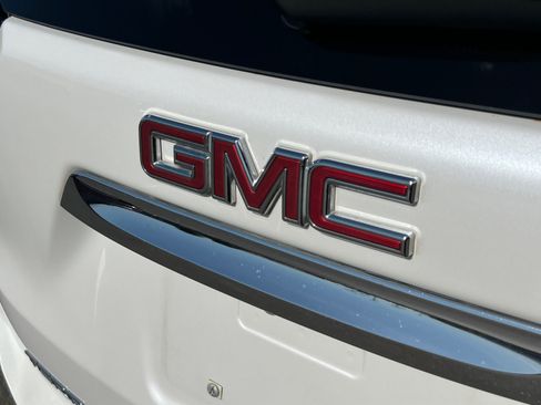 Used 2020 GMC Terrain Denali w/ Denali Premium Package FWD image 21