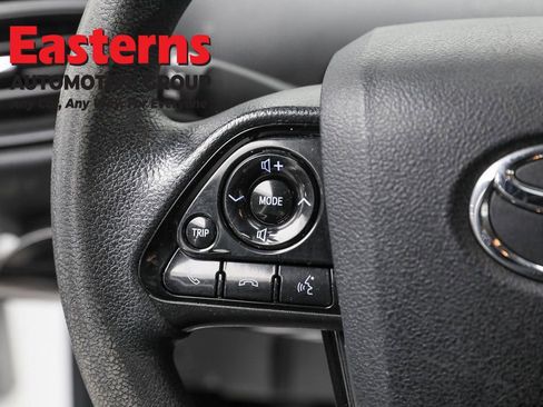 Used 2022 Toyota Prius LE image 15