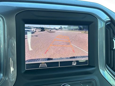 Used 2024 Chevrolet Silverado 2500 Custom w/ Custom Value Package image 19