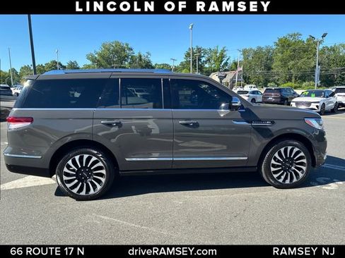 Used 2024 Lincoln Navigator Black Label AWD/4WD image 9