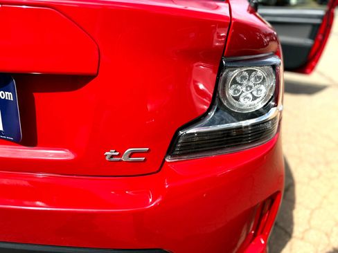 Used 2015 Scion tC image 27