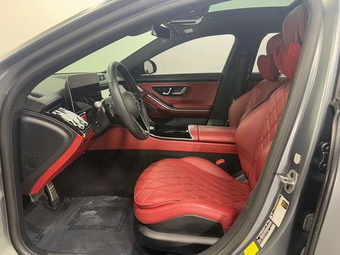 Used 2023 Mercedes-Benz S 580 4MATIC Sedan w/ AMG Line image 8