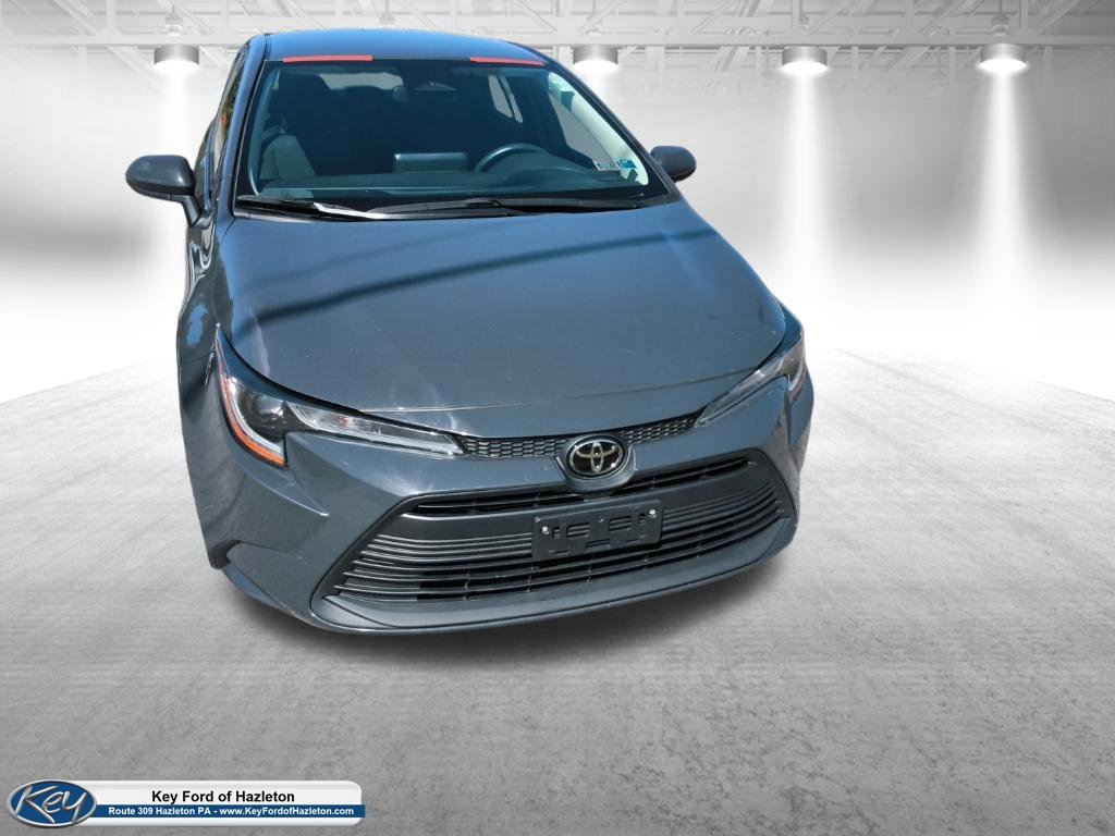 Used 2024 Toyota Corolla LE FWD image 3